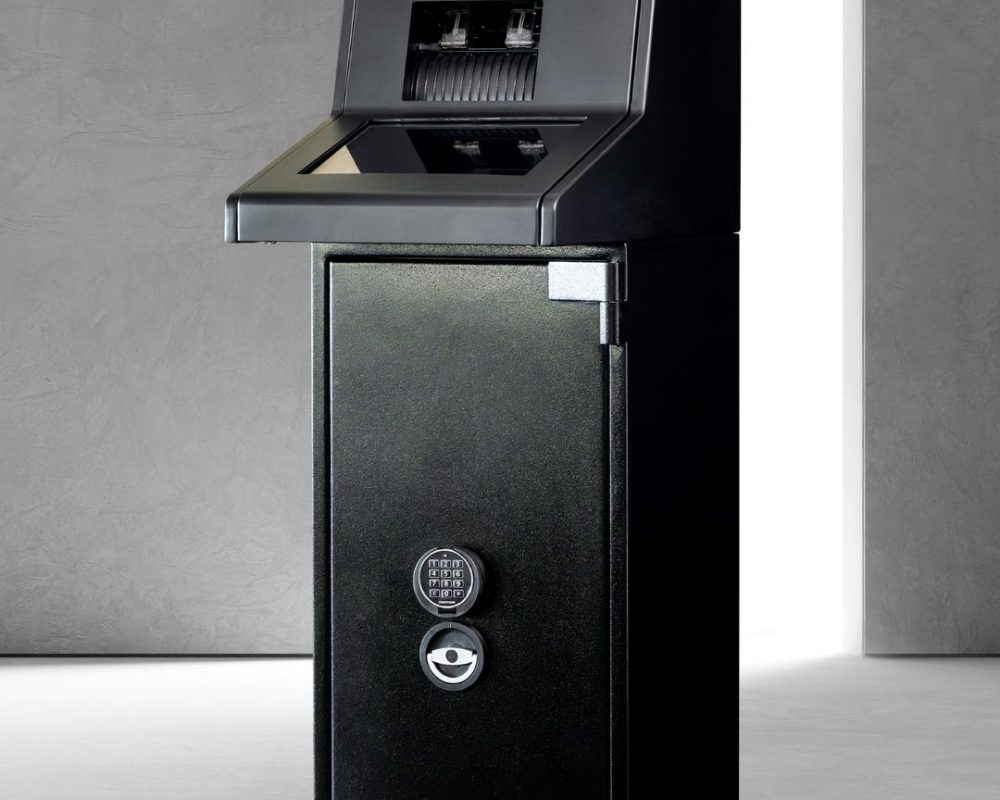 btc-group-Technobank-2026_SmartSafe-D8000-DE70